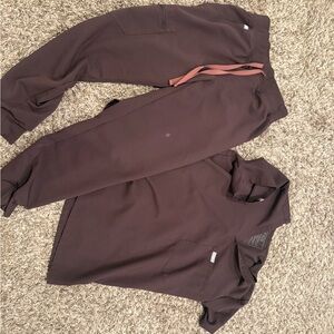 Figs Espresso Jogger Scrub Set (Joggers and Top)